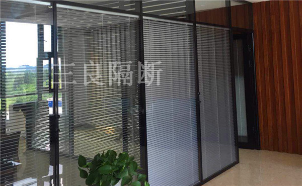 多功能組合型玻璃隔斷能否成為趨勢